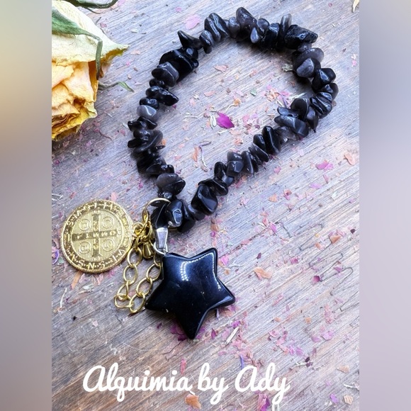 Obsidian statement charms bracelet - Picture 1 of 2